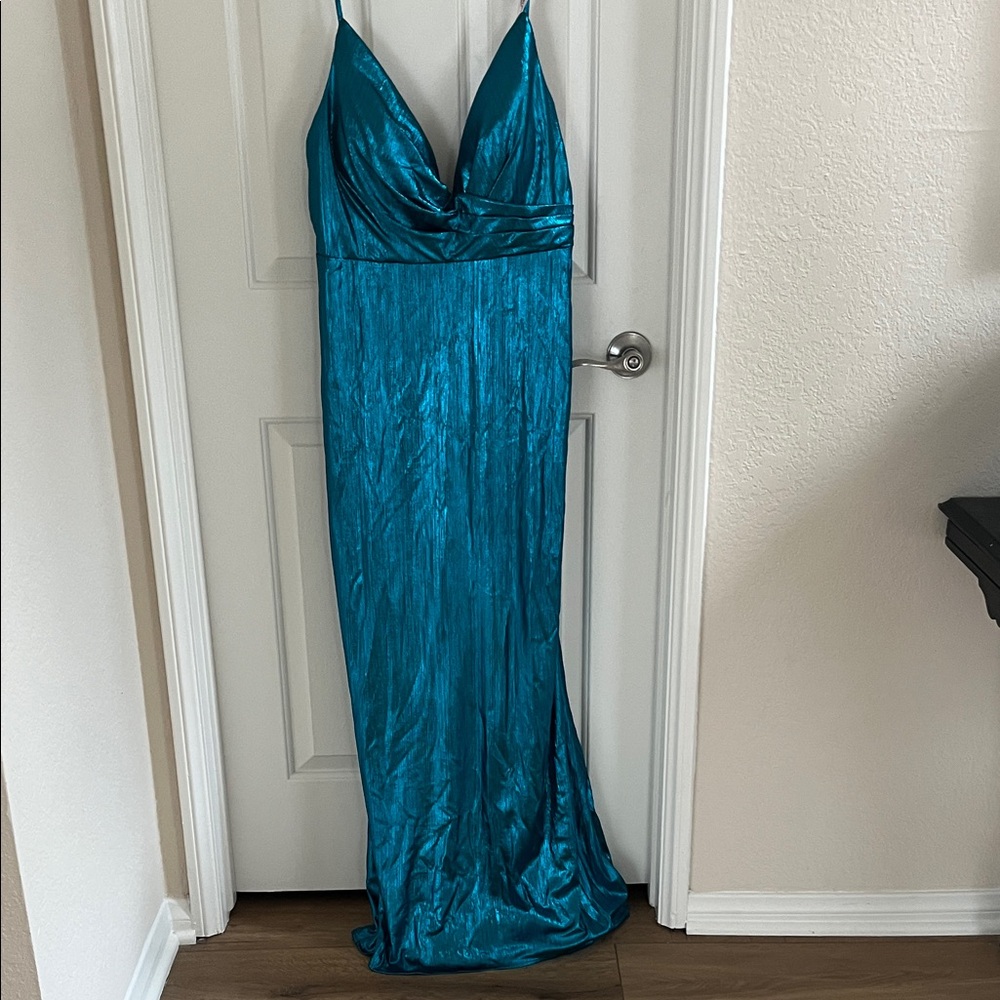 Elegant Teal Evening Gown